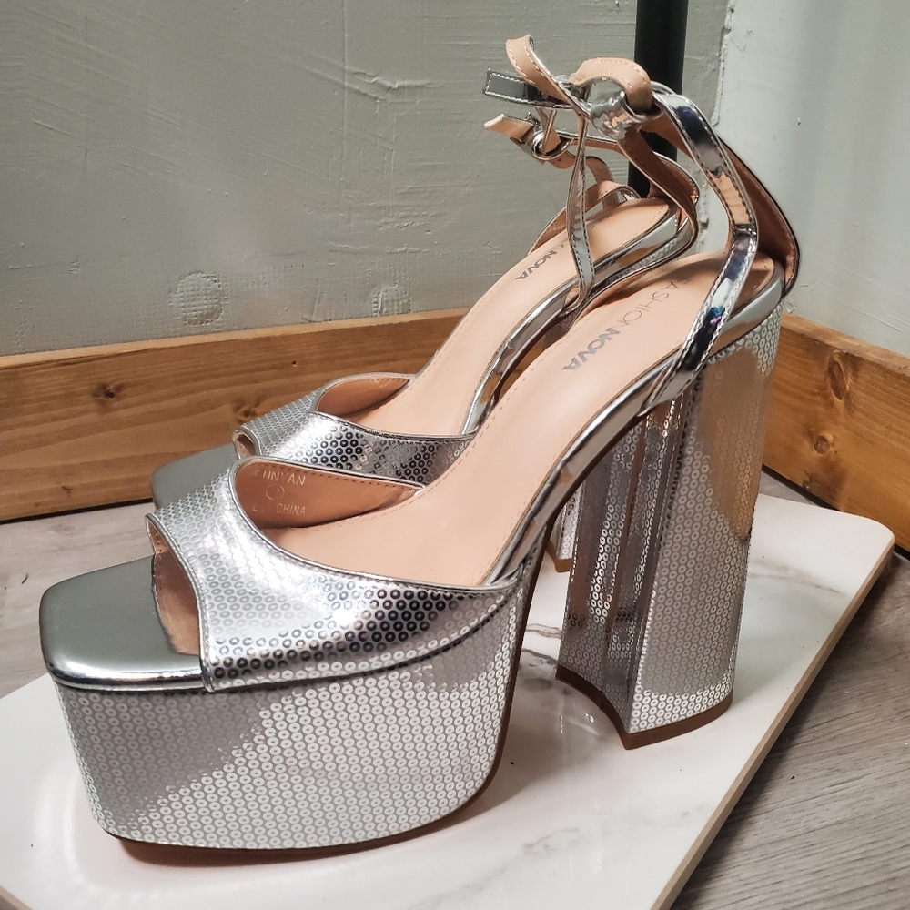 Fashion Nova Shiny Silver Platform Sandals